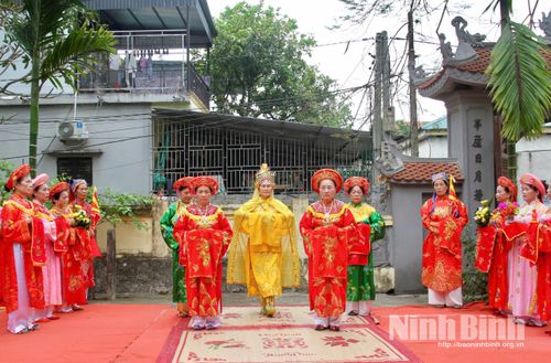 Thực hiện lễ tế Cửu Khúc, từng bước đi, cử chỉ đều phải chính xác, bảo đảm tính trang nghiêm.
