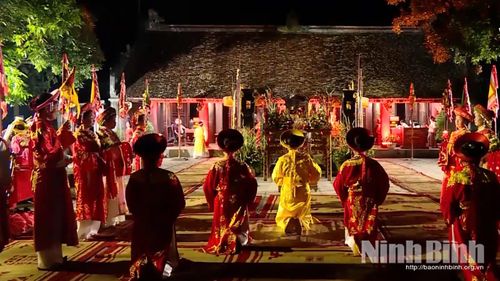 Tế Cửu Khúc được thực hiện vào buổi tối các ngày diễn ra Lễ hội Hoa Lư tại đền thờ vua Đinh Tiên Hoàng.