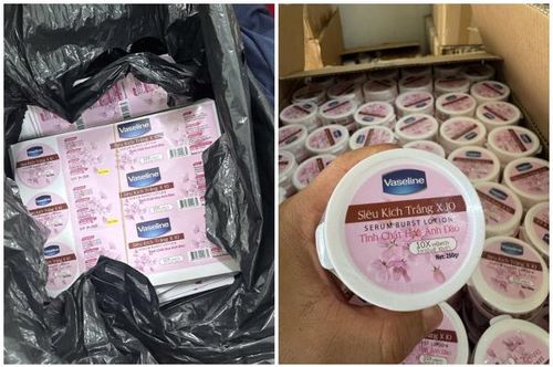 Một số loại mỹ phẩm, kem nền giả.