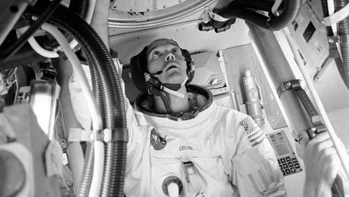 Phi hành gia Michael Collins cho biết ông cảm thấy thực sự cô đơn ở phía xa của Mặt Trăng. (Nguồn: NASA)
