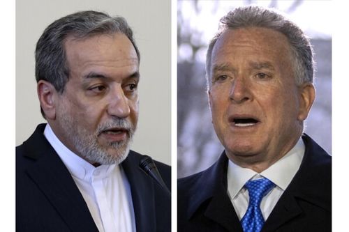Đặc phái viên Mỹ về Trung Đông Steve Witkoff và Ngoại trưởng Iran Abbas Araghchi. (Ảnh: AP)