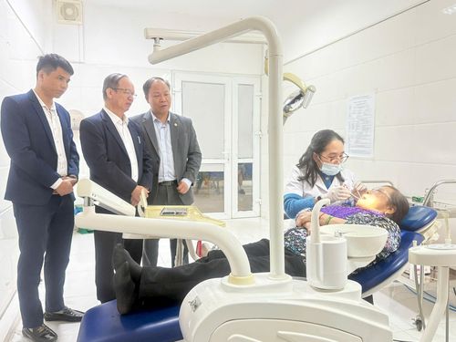 Bệnh viện đa khoa Đông Anh hỗ trợ toàn diện Trạm Y tế xã Phúc Thịnh. Ảnh: Thắng Đạt