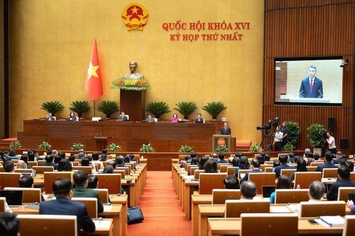  Theo Thủ tướng Lê Minh Hưng nhiệm kỳ 2026-2031 đặt ra yêu cầu rất cao: Đất nước ta không chỉ tiếp tục phát triển mà phải bứt phá vươn lên; không chỉ hội nhập mà phải nâng tầm vị thế; không chỉ tăng trưởng mà phải phát triển nhanh, bền vững, bao trùm, nâng cao đời sống hạnh phúc của nhân dân. 
