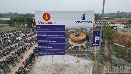 Dự án Khu đô thị thể thao Olympic (trong đó có sân vận động Olympic Lạc Việt/Trống Đồng) do Tập đoàn Vingroup làm chủ đầu tư.