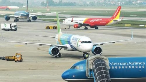 Lĩnh vực hàng không, thực hiện miễn phần lớn các khoản phí, lệ phí hàng không.
