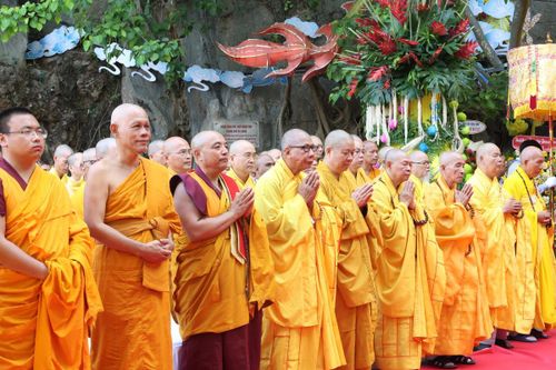 Chư tôn đức tham dự buổi Lễ chính thức vía Đức Bồ Tát Quán Thế Âm.