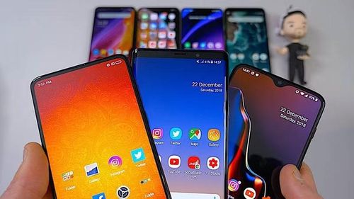 Đối với một chiếc smartphone giá rẻ tiêu chuẩn, bộ nhớ hiện chiếm tới 43% tổng chi phí sản xuất, khiến giá thành đội lên khoảng 25%, tạo áp lực cực lớn lên các nhà sản xuất như Xiaomi hay OPPO vốn cạnh tranh chủ yếu ở phân khúc bình dân.