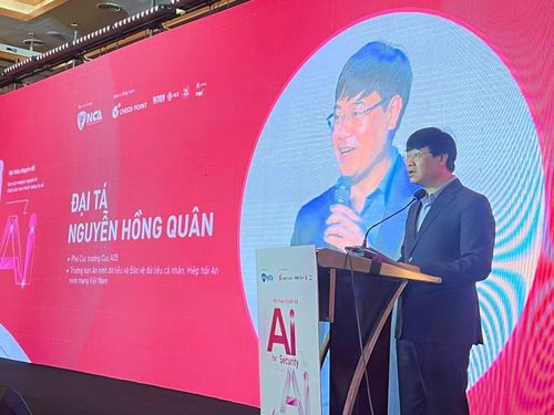 Đại tá, TS Nguyễn Hồng Quân, Phó Cục trưởng Cục An ninh mạng và Phòng, chống tội phạm sử dụng công nghệ cao (Bộ Công an), Trưởng Ban An ninh dữ liệu và Bảo vệ dữ liệu cá nhân, Hiệp hội An ninh mạng quốc gia.