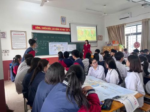 Tiết học của cô Thẩm luôn tạo sự hứng thú đối với học sinh.
