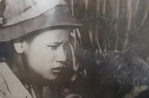 Nữ dũng sĩ bắn tỉa Hoàng Thị Chẩm thời trẻ. Ảnh: NVCC