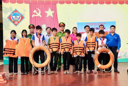 Việc đẩy mạnh tuyên truyền tại các xã, phường góp phần nâng cao nhận thức cho học sinh về kỹ năng phòng tránh đuối nước.