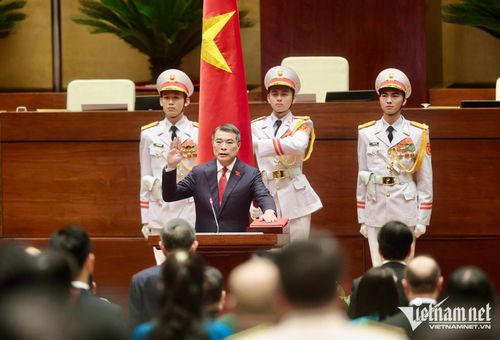 Thủ tướng Lê Minh Hưng tuyên thệ nhậm chức