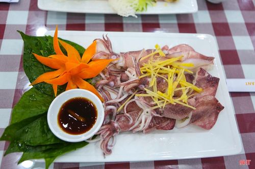 Thực đơn một số món hải sản hấp dẫn tại KDL Thiên Cầm.