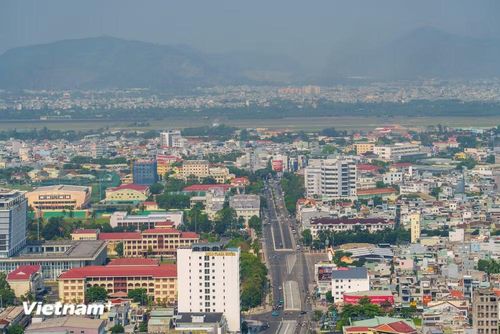 Trục giao thông cầu Trần Thị Lý nối đến sân bay Đà Nẵng. (Ảnh: Thanh Phong/Vietnam+)