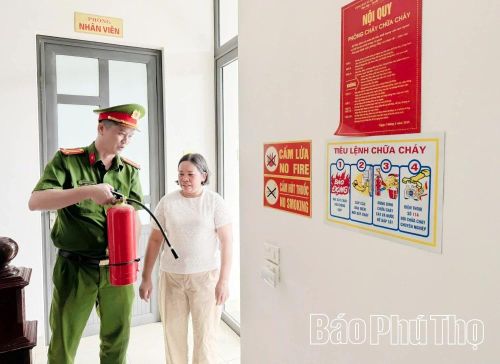 Công an xã Hy Cương tăng cường kiểm tra công tác đảm bảo an toàn phòng cháy, chữa cháy tại các cơ sở kinh doanh phục vụ Giỗ Tổ Hùng Vương.