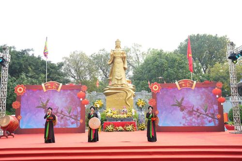 Tiết mục hát quan họ đặc sắc. Ảnh: P.V