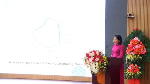 Các đại biểu đã trình bày nhiều tham luận thiết thực nhằm nâng cao chất lượng phong trào thi đua gắn với cải cách hành chính phục vụ nhân dân. Ảnh: PV