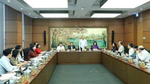 Toàn cảnh phiên thảo luận tại tổ 1