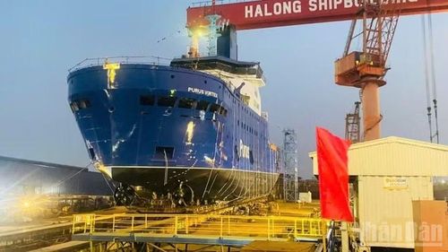 Tàu CSOV là tàu dịch vụ chuyên dụng hiện đại, phục vụ thi công, vận hành và bảo dưỡng các trang trại điện gió ngoài khơi, được triển khai theo các tiêu chuẩn quốc tế nghiêm ngặt, hướng tới xuất khẩu.