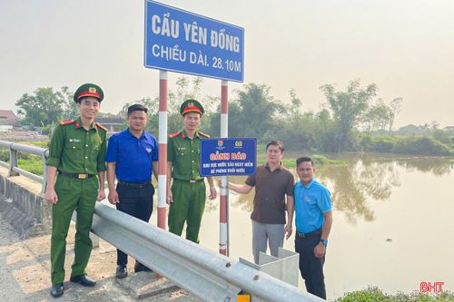Song hành với công tác tuyên truyền, các cơ sở Đoàn trên địa bàn tỉnh đã chủ động triển khai nhiều biện pháp phòng ngừa ngay từ cơ sở. Trọng tâm là rà soát các khu vực tiềm ẩn nguy cơ như ao, hồ, đập sâu để lắp đặt biển cảnh báo, góp phần giúp người dân và thanh thiếu nhi nhận diện rõ những điểm nguy hiểm.