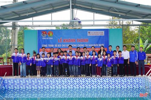 Thời gian qua, công tác tuyên truyền phòng, chống đuối nước được triển khai rộng khắp trong trường học và tại địa bàn dân cư. Nội dung tuyên truyền tập trung vào việc giúp các em nhận diện nguy cơ, hình thành kỹ năng tự bảo vệ và xử lý tình huống khi gặp sự cố.