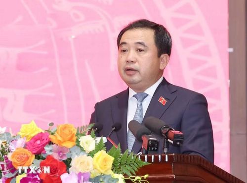 Đồng chí Trần Đức Thắng, Ủy viên Bộ Chính trị, Bí thư Thành ủy Hà Nội phát biểu nhận nhiệm vụ. (Ảnh: Phương Hoa/TTXVN)