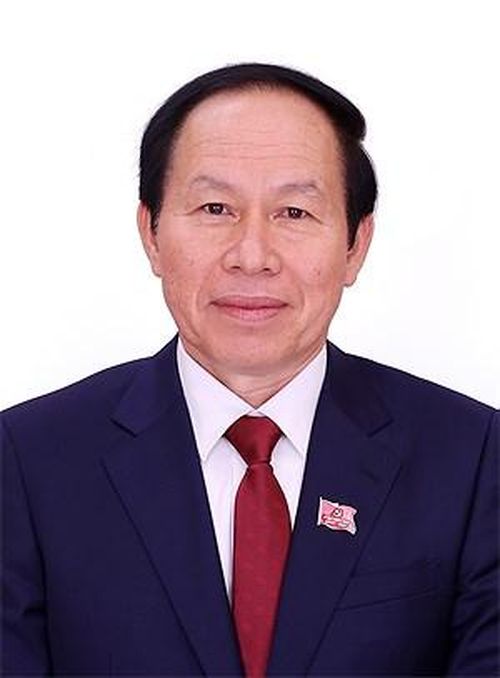 Ông Lê Tiến Châu (SN 1969; xã Long Chữ, tỉnh Tây Ninh), Ủy viên Trung ương Đảng, Phó Thủ tướng Chính phủ