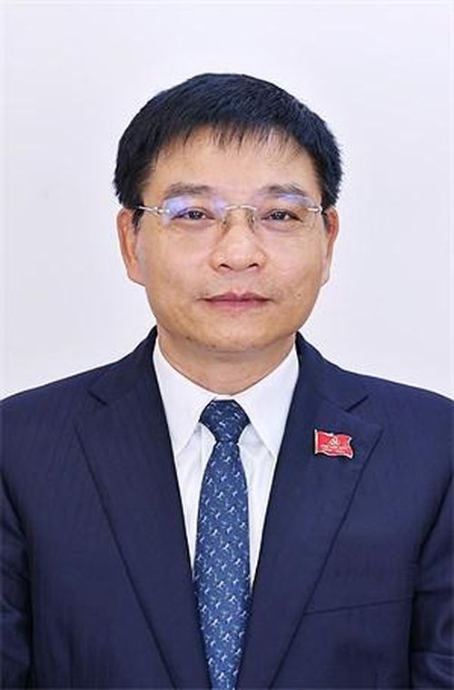 Ông Nguyễn Văn Thắng (SN 1973; phường Từ Liêm, TP Hà Nội), Ủy viên Trung ương Đảng, Ủy viên Ban Chấp hành Đảng bộ Chính phủ, Phó Thủ tướng Chính phủ