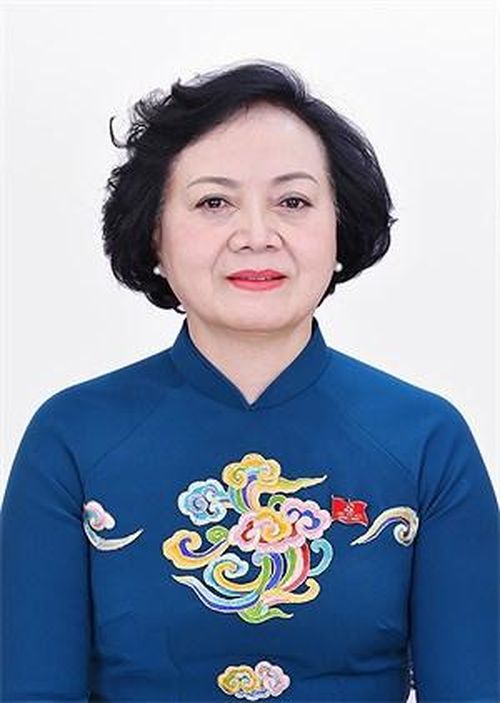 Bà Phạm Thị Thanh Trà (SN 1964; xã Vạn An, tỉnh Nghệ An), Bí thư Trung ương Đảng, Ủy viên Ban Thường vụ Đảng ủy Chính phủ, Phó Thủ tướng Chính phủ