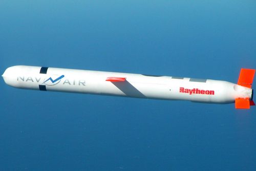 Tên lửa Tomahawk Block IV do Tập đoàn công nghiệp quốc phòng Raytheon RTX (Mỹ) sản xuất.