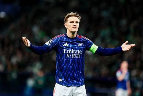 Tiền vệ công: Martin Odegaard - 6.6 điểm Đội trưởng của Arsenal có một ngày thi đấu dưới kỳ vọng. Anh thiếu đi những đường chuyền mang tính đột biến cao và không tạo ra được nhiều tầm ảnh hưởng lên lối chơi tấn công của "Pháo thủ" như thường lệ. Việc anh bị đau trong hiệp hai cũng phần nào ảnh hưởng đến hiệu suất thi đấu.