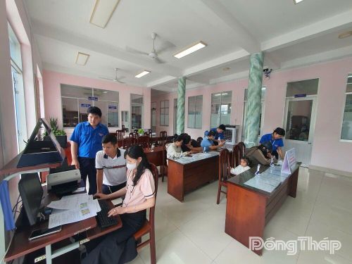 Các “Đội công nghệ số cộng đồng” phát huy vai trò nòng cốt trong chuyển đổi số ở cơ sở.