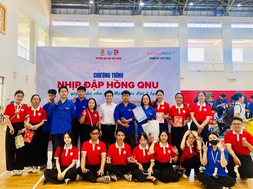  Phong trào hiến máu tình nguyện được duy trì đều đặn và được đông đảo cán bộ, giáo viên, sinh viên Trường Đại học Quy Nhơn nhiệt tình hưởng ứng. Ảnh: ĐVCC 