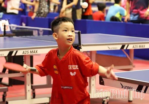 Được luyện tập, thi đấu cọ sát từ sớm giúp các em phát huy năng khiếu của mình.