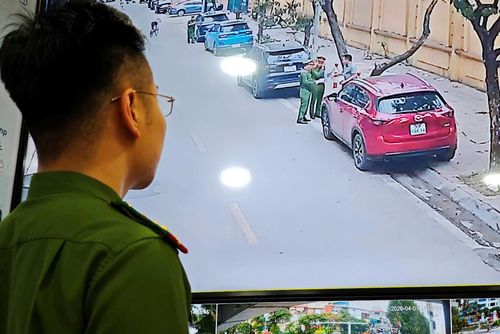 Hình ảnh vi phạm được gửi cho các tổ công tác ngoài hiện trường để lực lượng tuần tra có mặt mặt kịp thời nhắc nhở, xử lý.