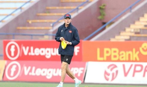 Trợ lý Lee Jung-soo có đóng góp quan trọng cho đội tuyển Việt Nam trong thời gian qua (Ảnh: Hiếu Lương).