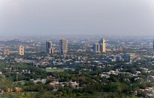 Quang cảnh Islamabad nhìn từ dãy đồi Margalla, ngày 4/6/2025. Ảnh: AFP