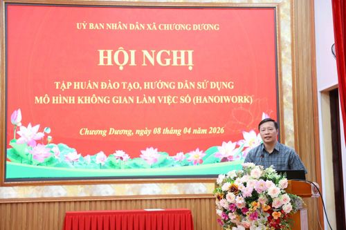 Đồng chí Nguyễn Trọng Đô, Đảng ủy viên, phó Chủ tịch UBND xã Chương Dương phát biểu tại hội nghị.