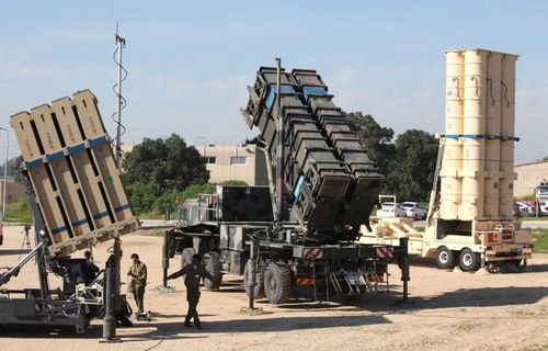 Cần nói thêm, một khẩu đội Arrow-3 dự kiến sẽ đánh chặn 5 tên lửa đạn đạo trong vòng 30 giây. Đạn có thể được phóng vào một khu vực không gian trước khi nó được biết là tên lửa mục tiêu đang đi tới đâu.