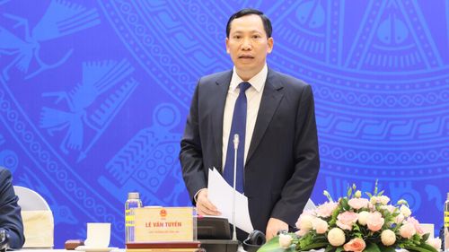 Thượng tướng Lê Văn Tuyến- Ủy viên Trung ương Đảng, Thứ trưởng Bộ Công an cung cấp thông tin tại buổi họp báo.