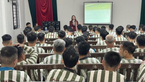 Ngày 25-12-2025, Trại Tạm giam Công an tỉnh Nghệ An đã phối hợp với Bệnh viện Phổi Nghệ An tổ chức tuyên truyền, phổ biến kiến thức phòng, chống bệnh lao.