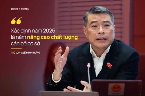  Từ ngày 1/7/2025, chính quyền địa phương hai cấp đã chính thức vận hành. Do đó, trọng tâm thứ ba của Chính phủ là "vận hành hiệu quả tổ chức bộ máy theo mô hình mới". "Tiếp tục đẩy mạnh phân cấp, phân quyền gắn với phân bổ nguồn lực hợp lý, nâng cao năng lực cán bộ, đặc biệt là cán bộ xã, phường, đặc khu, trong đó xác định năm 2026 là 'năm nâng cao chất lượng cán bộ cơ sở', chuyển mạnh từ phương thức hành chính quản lý sang hành chính phục vụ, kiến tạo phát triển, phục vụ người dân và doanh nghiệp tốt hơn", ông khẳng định. 