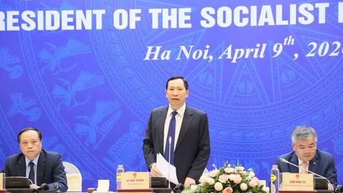 Thượng tướng Lê Văn Tuyến, Thứ trưởng Công an trả lời câu hỏi của phóng viên.