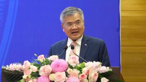 Phó Chủ nhiệm Văn phòng Chủ tịch nước Cấn Đình Tài công bố Quyết định đặc xá năm 2026 của Chủ tịch nước.
