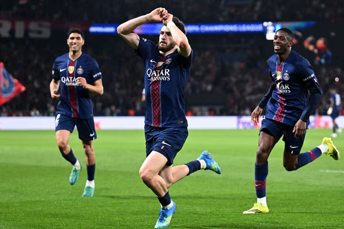 PSG khẳng định sức mạnh trước Liverpool. Ảnh: The Mirror