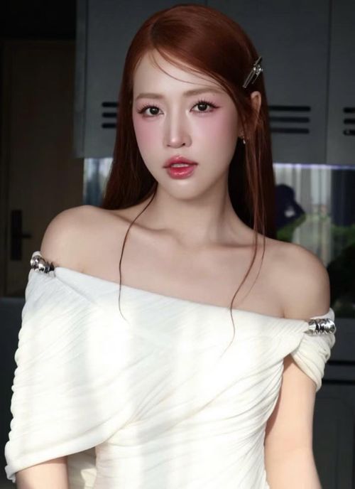 Puka và Gin Tuấn Kiệt đón con đầu lòng vào tháng 5/2025. Sau khi sinh, Puka đã nhanh chóng lấy lại vóc dáng, song cô gặp một số vấn đề sau sinh như rụng tóc.
