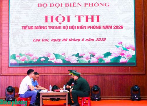 Tiểu phẩm tuyên truyền “Không tin, không nghe tà đạo Bà Cô Dợ” của Đội thi Bộ đội Biên phòng tỉnh Điện Biên xoáy sâu vào vấn đề phức tạp trên địa bàn. Ảnh: Thanh Xuân