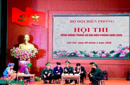 Tiểu phẩm tuyên truyền “Con gái yêu của bố” của Đội thi Bộ đội Biên phòng tỉnh Lai Châu mang đến nhiều cảm xúc cho các đại biểu và khán giả. Ảnh: Thanh Xuân