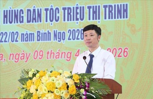 Giám đốc Sở Văn hóa, Thể thao và Du lịch Lê Văn Trung ôn lại lịch sử, vai trò, ý nghĩa của cuộc khởi nghĩa Bà Triệu. Ảnh: Việt Hoàng/TTXVN