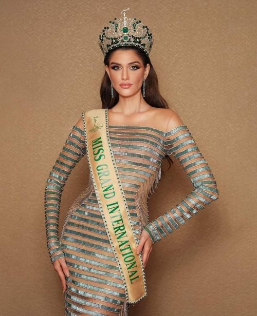 Isabella Menin sở hữu loạt thành tích ấn tượng, được nhiều khán giả ủng hộ khi trở thành giám khảo Miss Grand mùa All Stars.